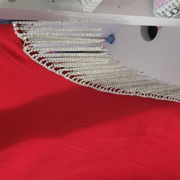 Beautiful red dress with cut outs and a large split at the side. - Picture 2 of 2